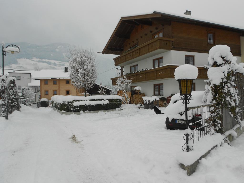 Hofer Apartment *